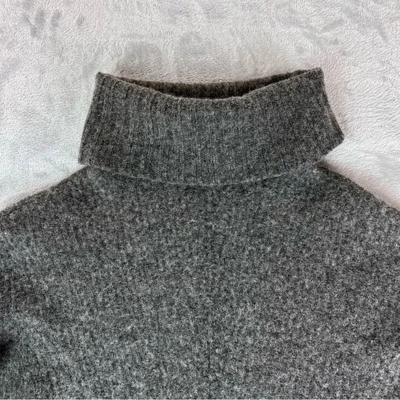 Moth Anthropologie Turtleneck Sweater Women's Small Grey Wool Blend Knit Minimal - Picture 2 of 16